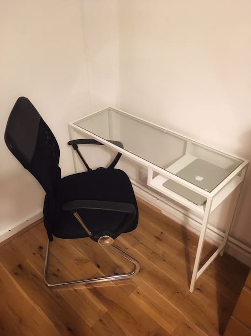 Small desk to work (wifi in the apartment)