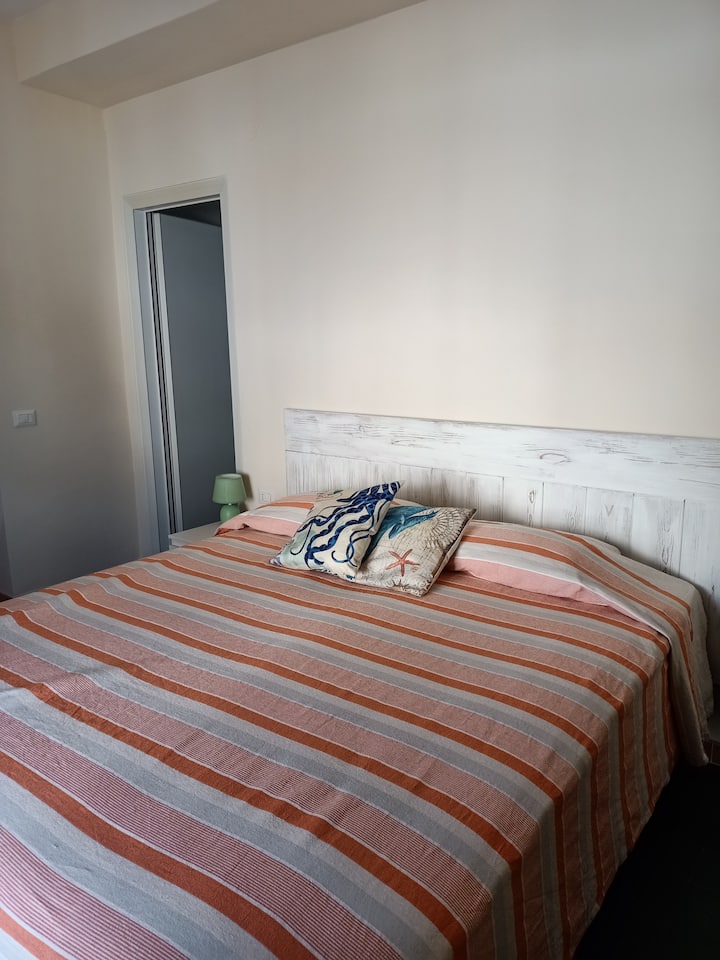 Schlafzimmer 2