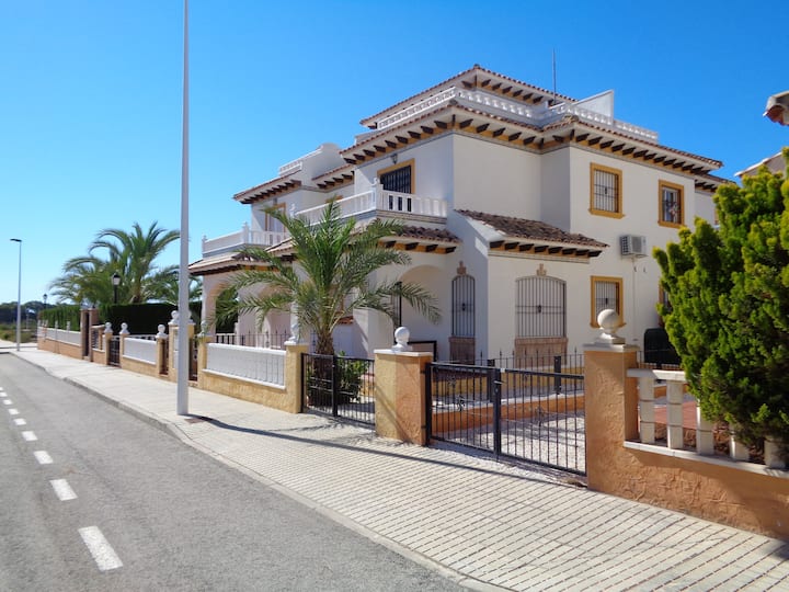 Top 4 LongTerm Rentals In La Marina, Spain Updated 2024 Trip101