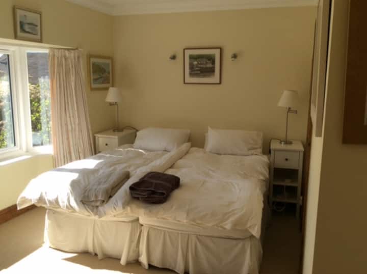 Chumba cha kulala cha 2 na bafu ya chumbani