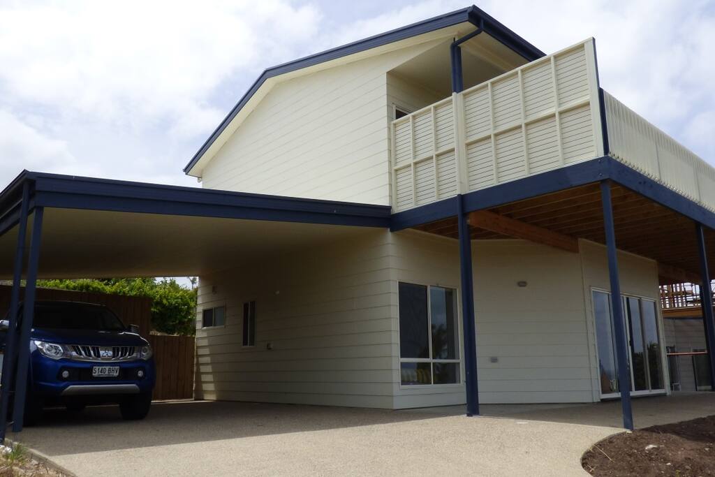 2 storey with balcony