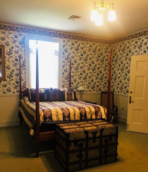 Queen size bed