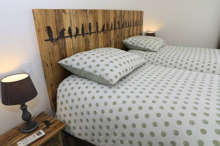 საძინებელი 1