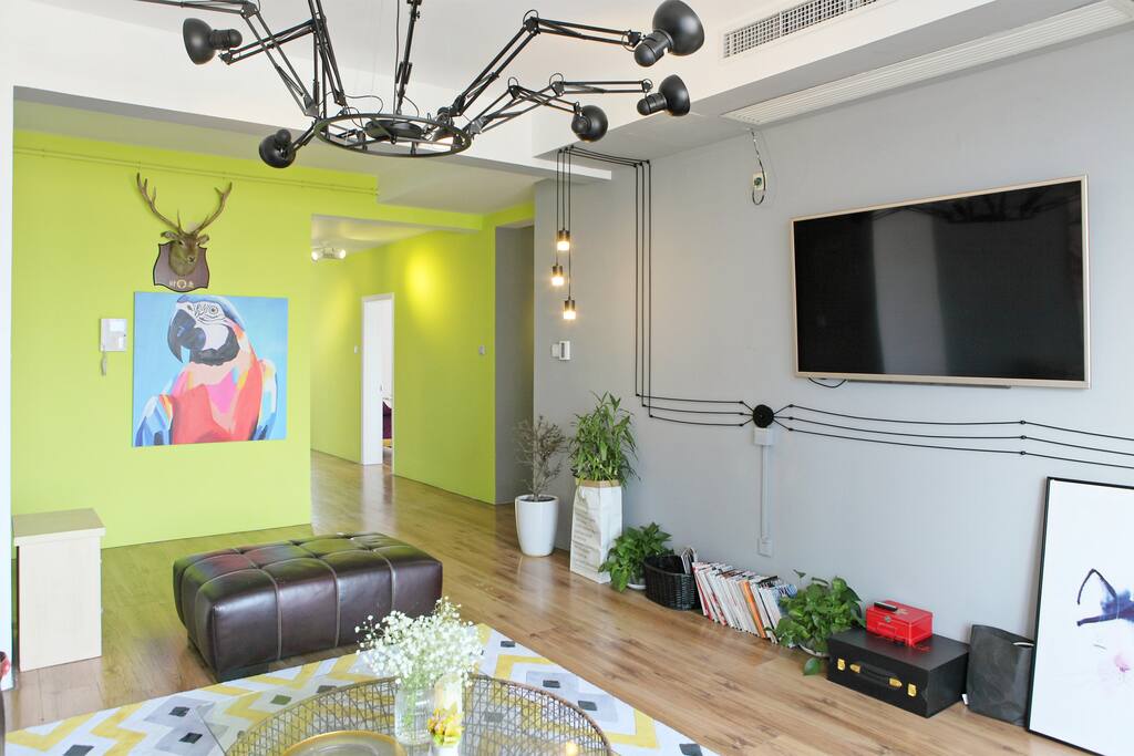 后现代的客厅设计
airbnb 官方摄影图片