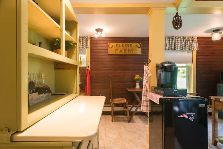 Private, Spacious,  1 Bdr very close to Wheaton