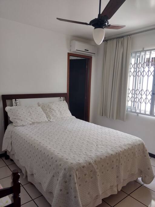 Quarto 1: Suite cama de casal