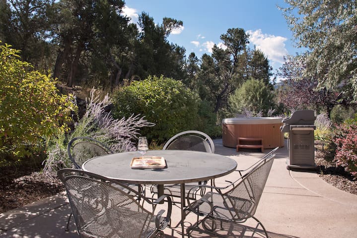 KeyLink Vacation Rentals managed Airbnb listing 3