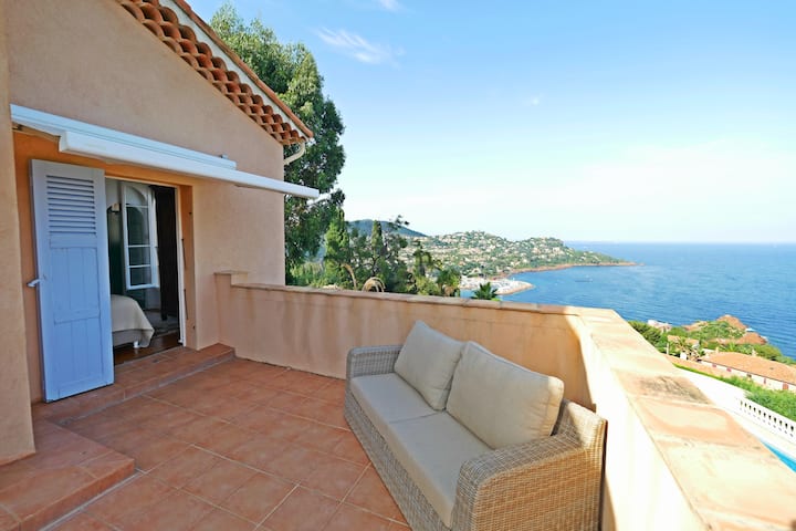 Terrace on the top floor with access from 2 bedrooms.