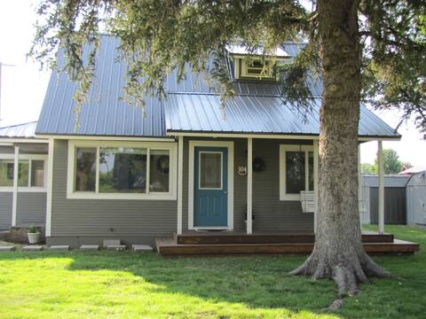 The Mini Guest House- Sleeps 7 in 4 rooms
