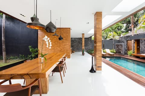 Peaceful, Modern, Breezy Private Villa with Beautiful Pool