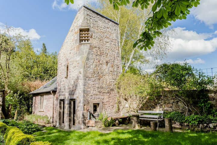 16th Century Dovecot Cottage in Private Garden.