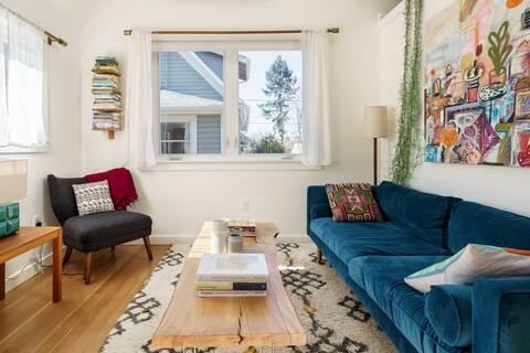Spacious Guesthouse with Creative Style and Local Charm