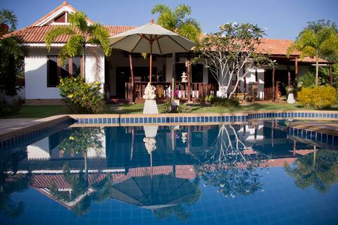 Banburi Four-Bedroom Pool Villa
