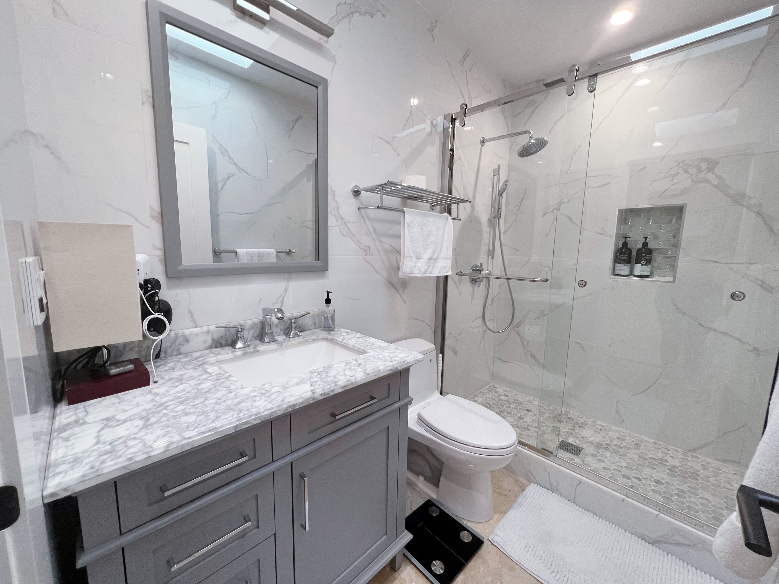 Home in San Francisco · ★4.96 · 3 bedrooms · 3 beds · 3 private baths - Image 32