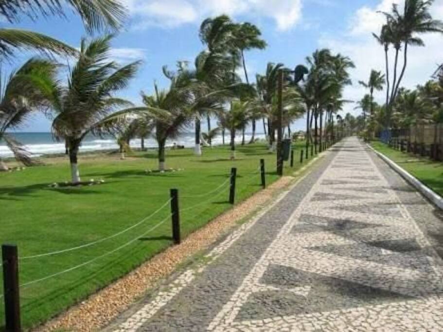 calçadão de Vilas do Atlântico