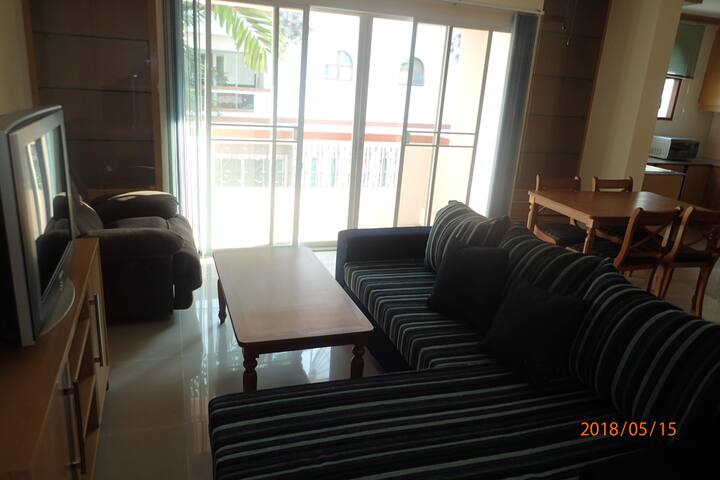 2-bed 160m2 Duplex BTS Promphong gallery image 4