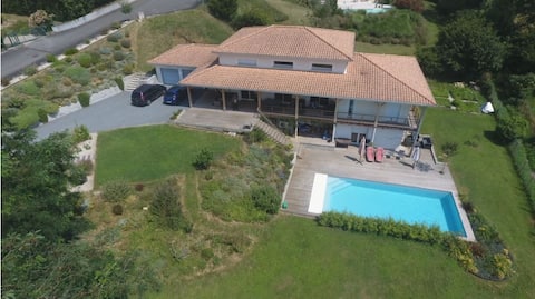 Nature close to Bordeaux - Private pool - Garden