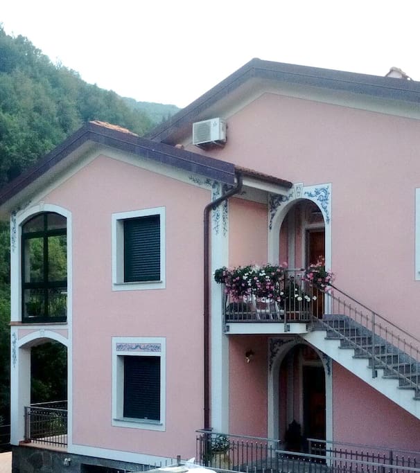 INGRESSO CON DECORI GENOVESI