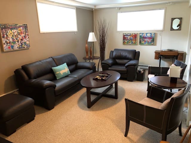 Julie's Place - Private, Comfort, Independence