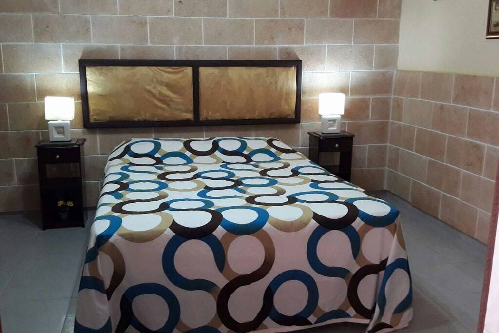 Cama de matrimonio (principal)