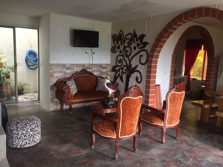 Agradable Casa Campestre Con Piscina - Girardota