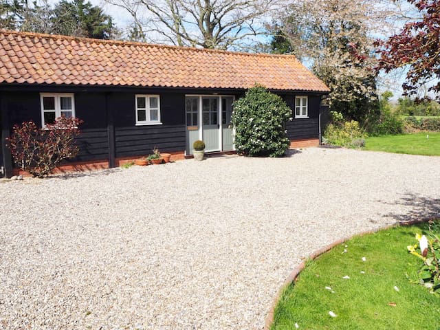 Shelduck Cottage, Thursford, North Norfolk