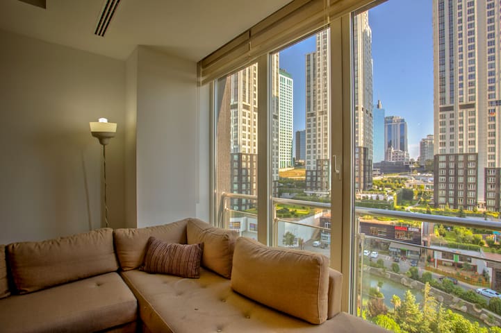 Luxury 1-bedroom apartment in Maslak