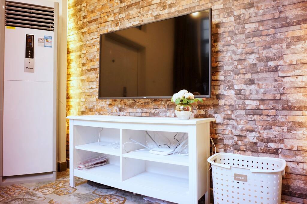LED TV with TV Box
智能电视盒子