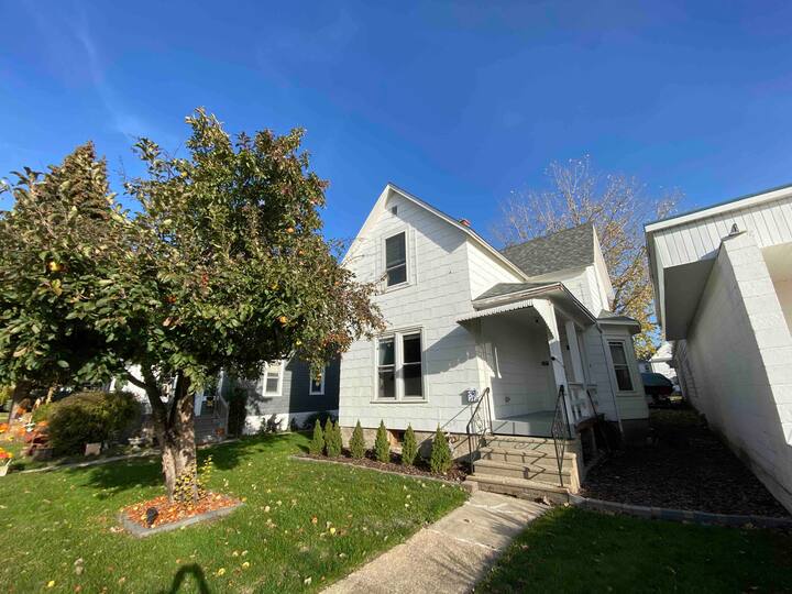 DeKalb Vacation Rentals & Homes Illinois, United States Airbnb