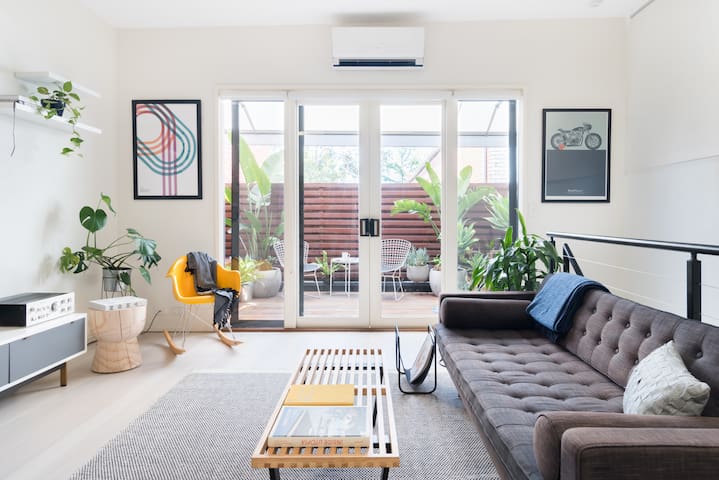 Warehouse Hideaway, Fitzroy