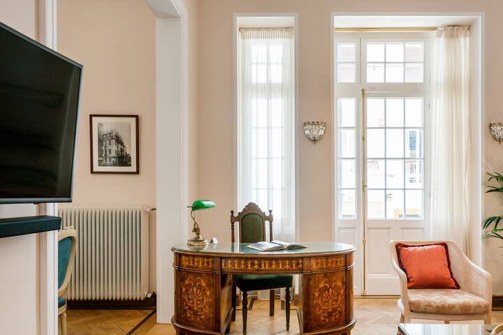 The Rare Luxury Gem in Kolonaki Sq – near Syntagma gallery image 2