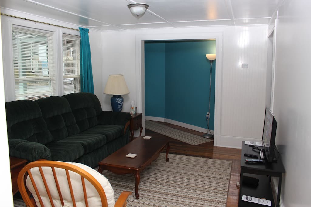 Entrance way into the living room