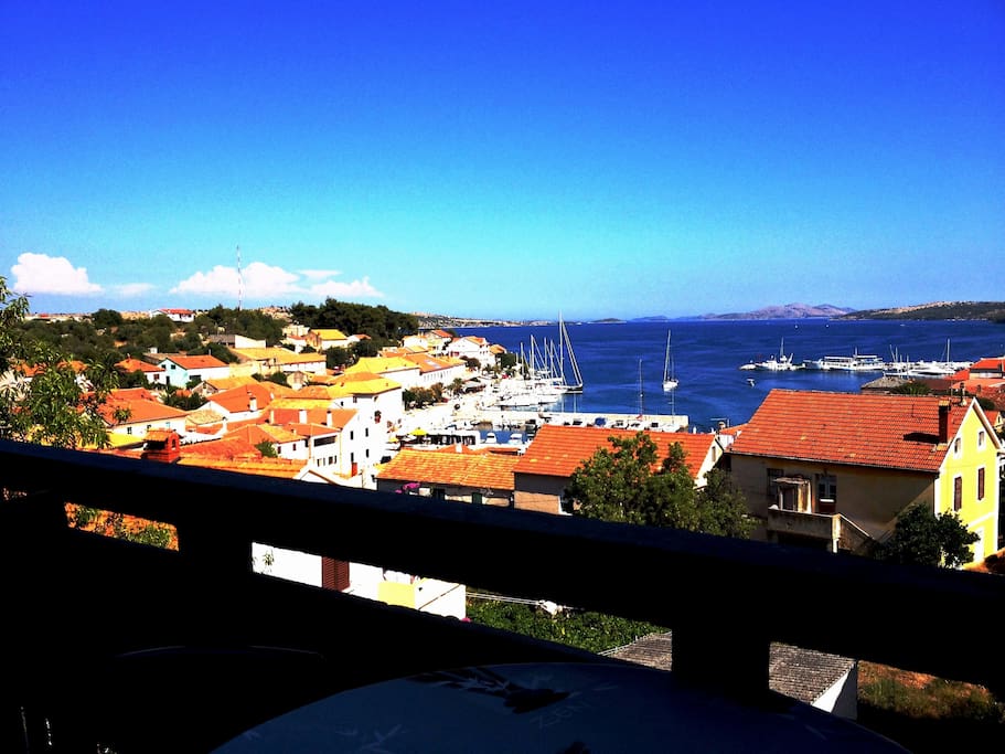Big balcony and view on Sali and sea!