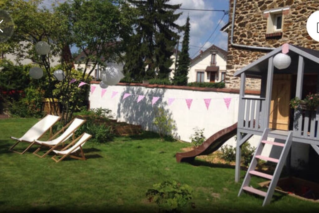 Jeux pour enfants et jardin partagé