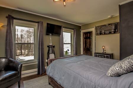 Samuel O'Reilly House Angelique Room #3