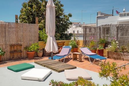 CityCenter-Rooftop Garden/Priv.Bathroom/AC/Netflix