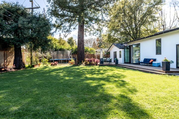 Bright Family Friendly Home on Tree-Lined Street gallery image 4