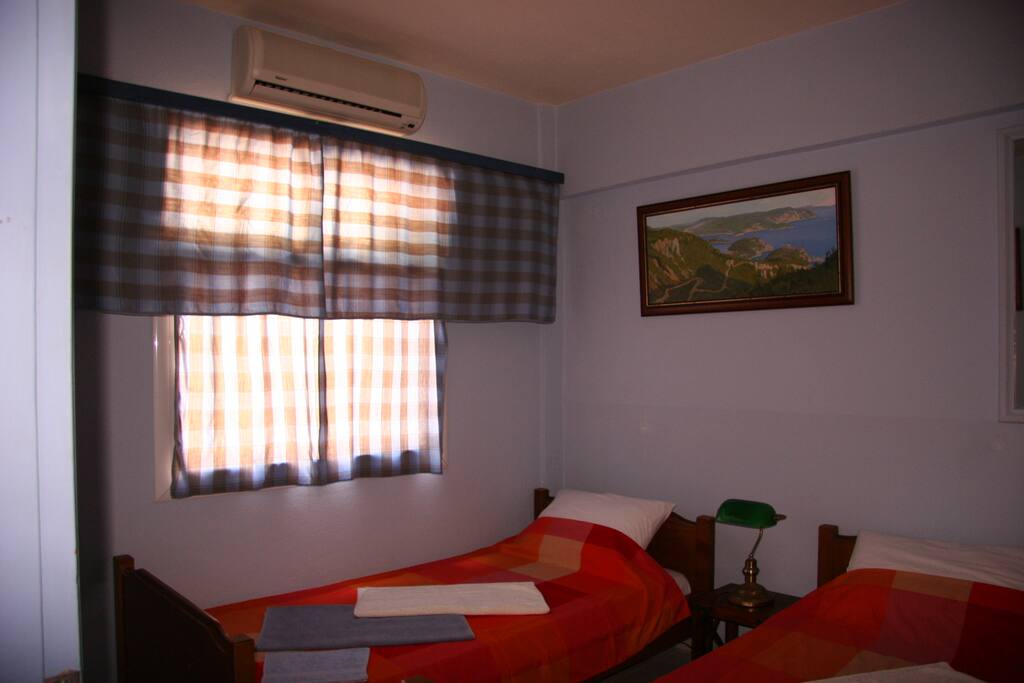 Two beds in the bedroom variant