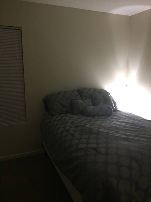 Full size bed and direct tv