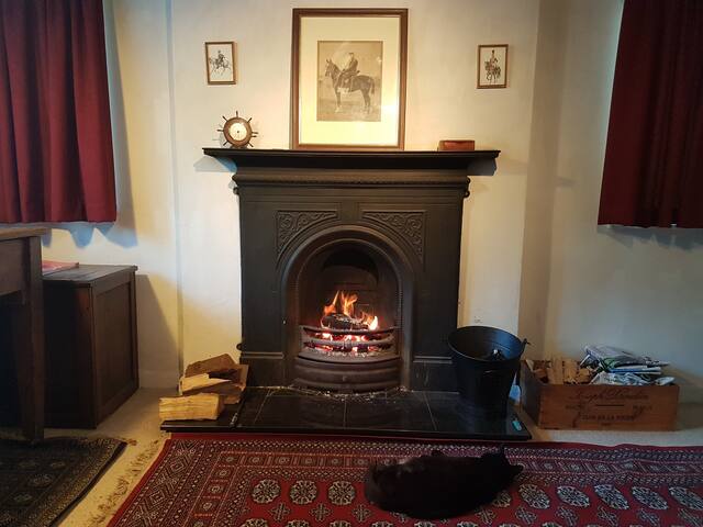 Stunning views,C.Way v.close(can pick up)breakfast