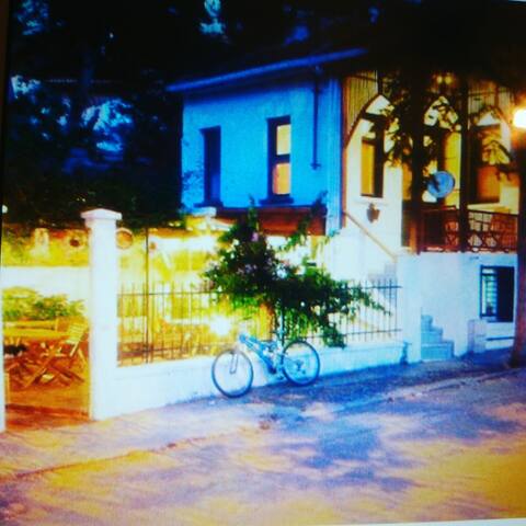 Orhan Kutbay’s House gallery image 2