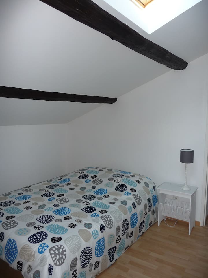 Chambres Climatisées Récemment Aménagées - Orange, France