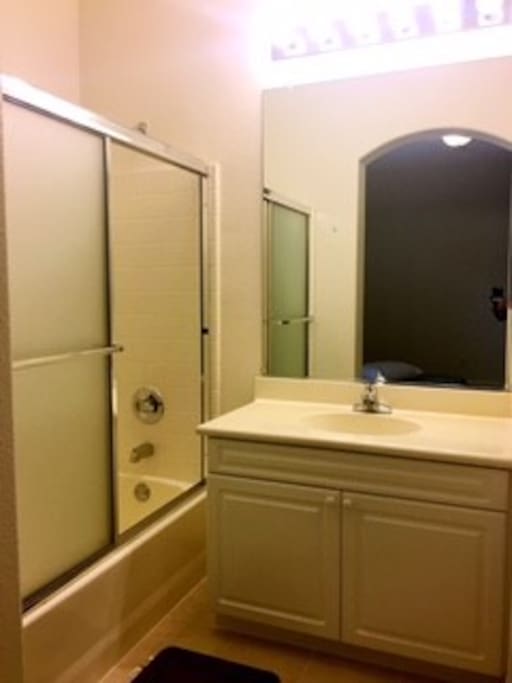 Private Bathroom!您的私人洗手间!