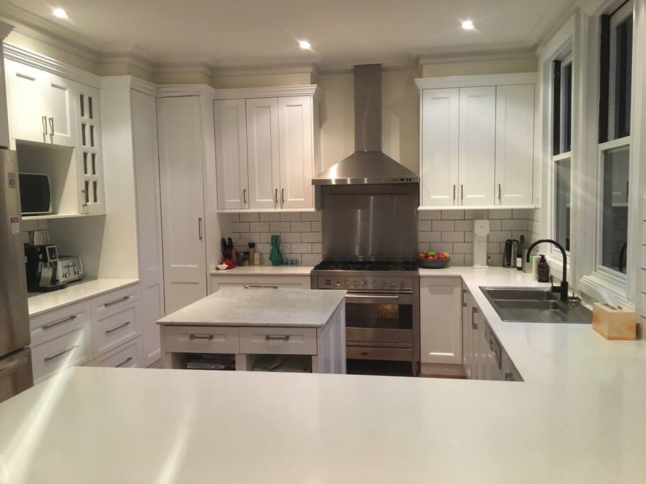 Entertainers' kitchen