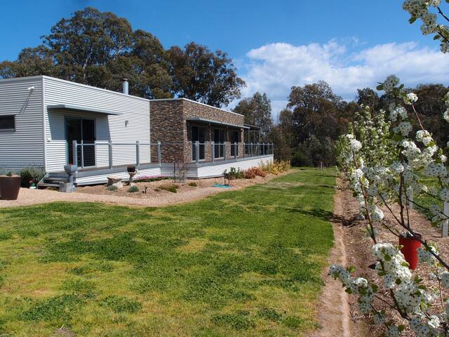 The guest "Wing" at Araluen.