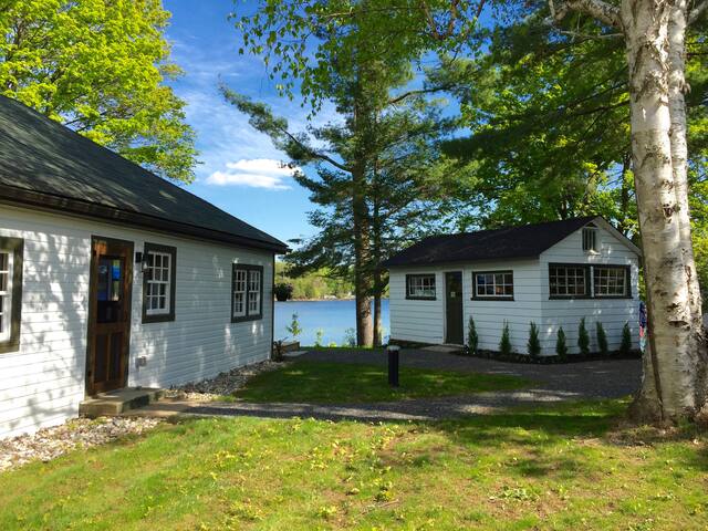 Ebbs Bay Lakefront Cottage Cabins For Rent In Carleton Place