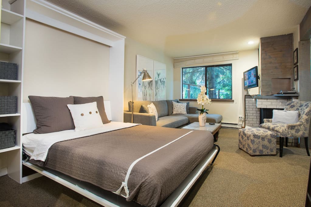 The pull out couch has a tempurpedic pull out mattress and the Murphy queen bed is very comfortable. NETFLIX can be turned on and enjoyed after a long day in bed!