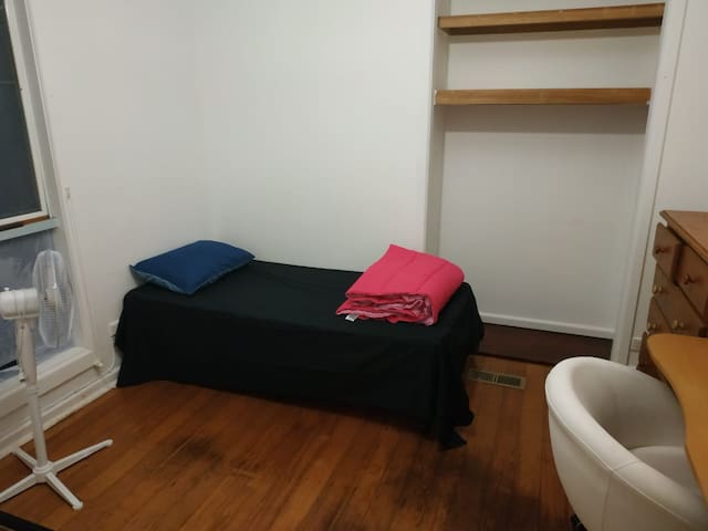 Room For Rent 5 Min By Car To Box Hill Central Houses For
