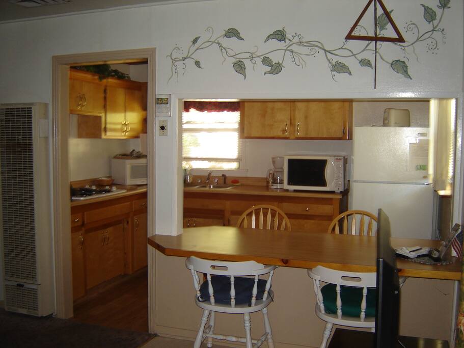 Breakfast bar area