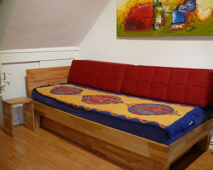 Massivholzbett 90x200 und gleichzeitig Sofa